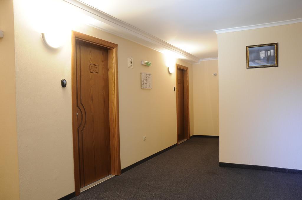 Hotel Elit Pernik Exteriör bild