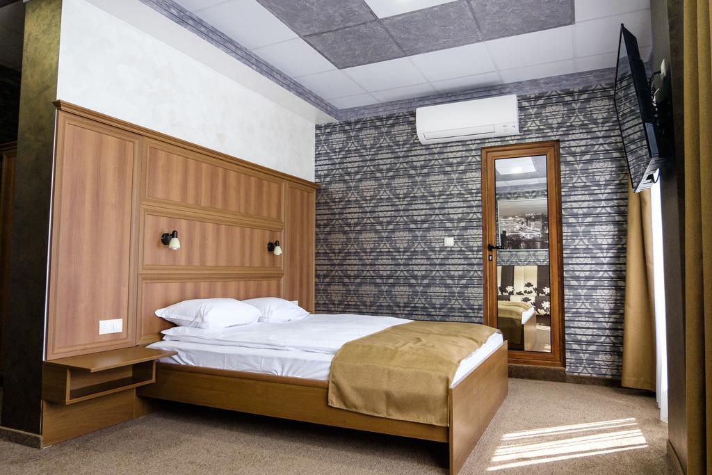 Hotel Elit Pernik Exteriör bild