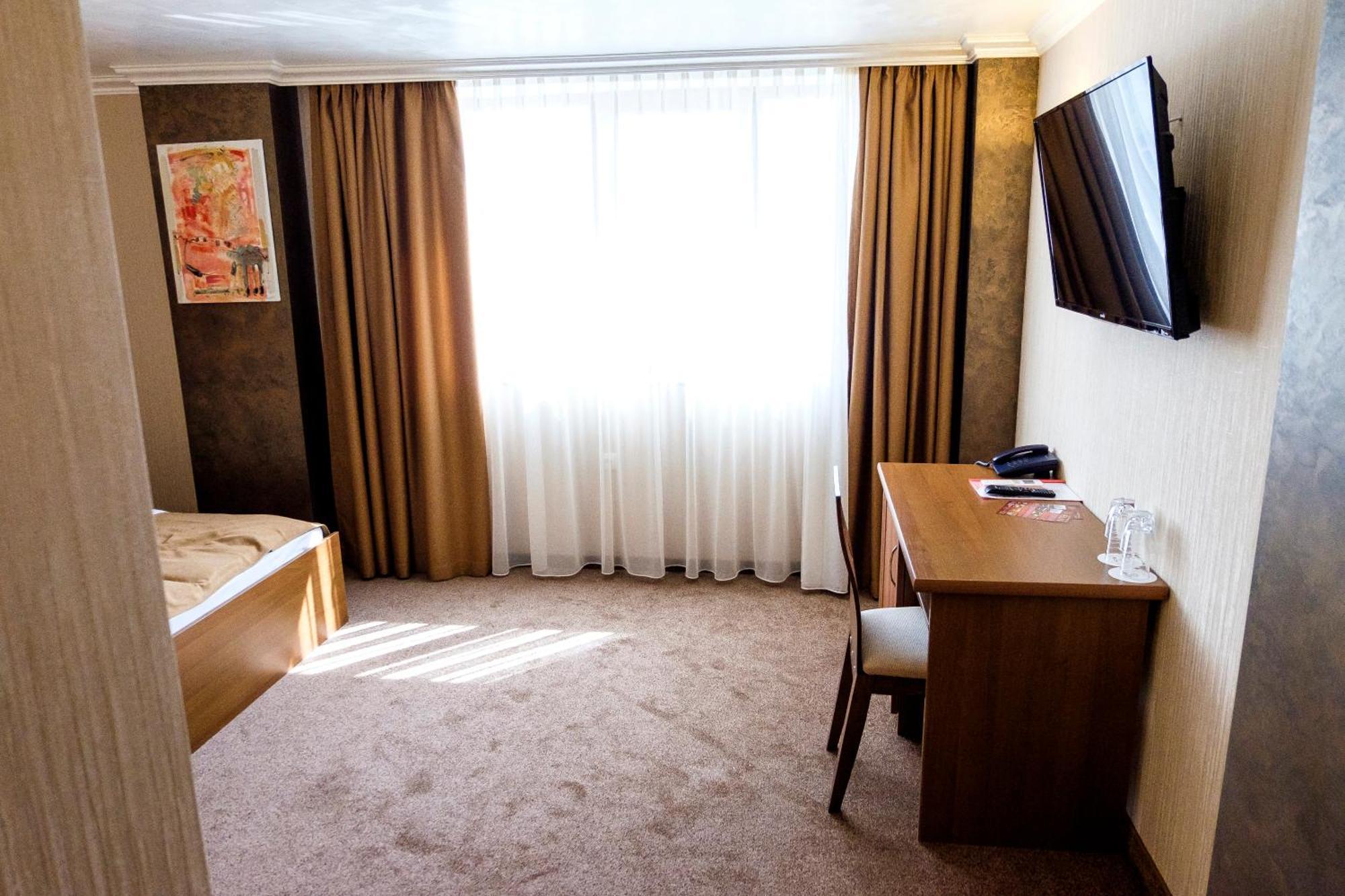 Hotel Elit Pernik Exteriör bild